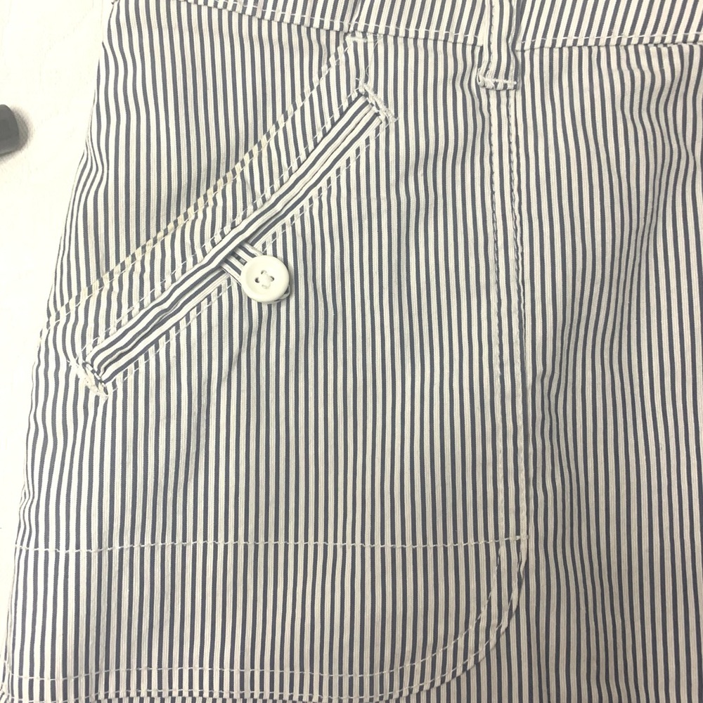 Cute Skorts size 24w Blue white stripe